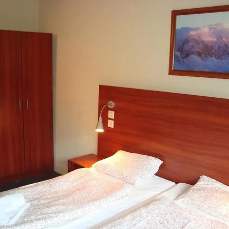 Le Bec Rouge - Le Lac-2 By Interhome