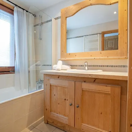 Le Bec Rouge - Le Lac-2 By Interhome *